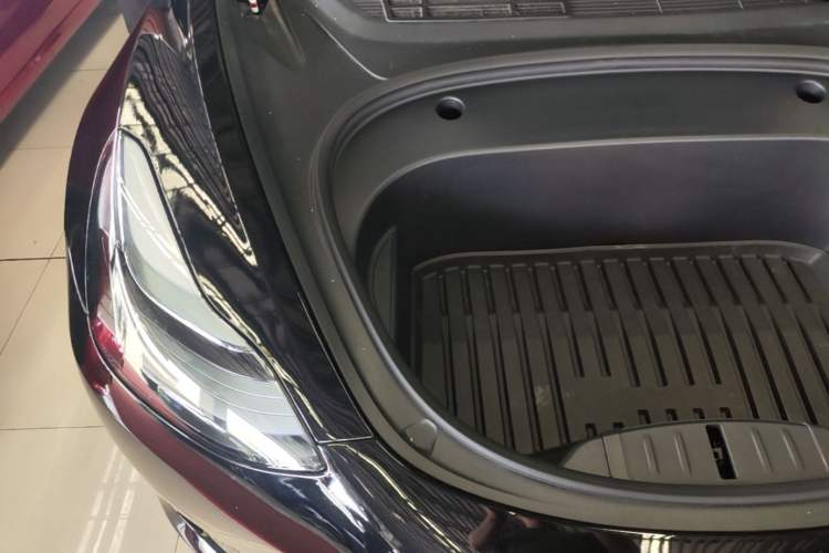 Used Tesla Model 3 2022 Rear-Wheel-Drive Version Engine Bay Right