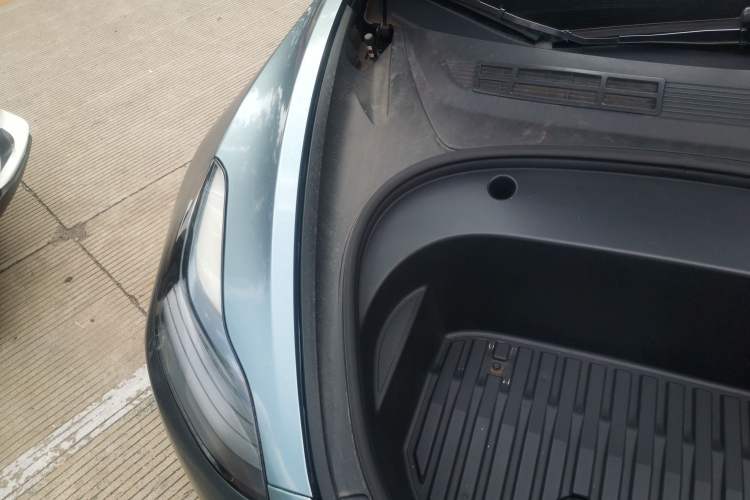 Used Tesla Model 3 2022 Rear-Wheel-Drive Version Engine Bay Right