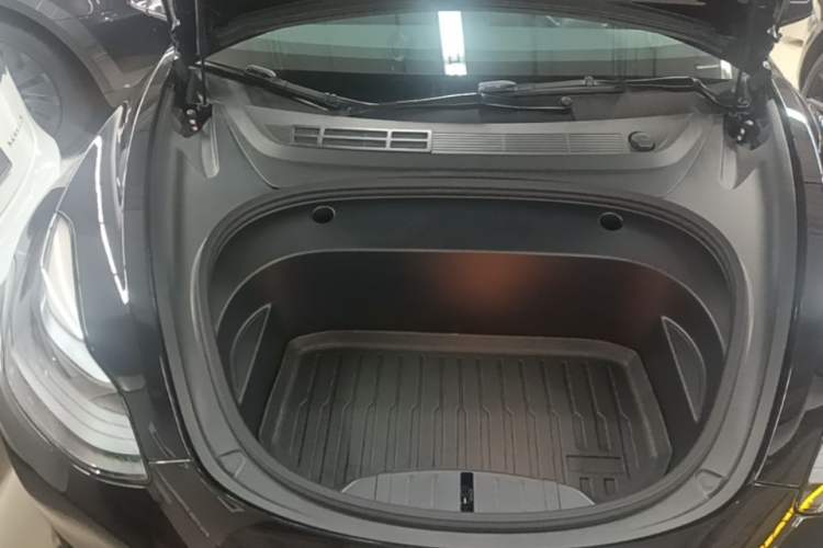 Used Tesla Model 3 2022 Rear-Wheel-Drive Version Engine Bay