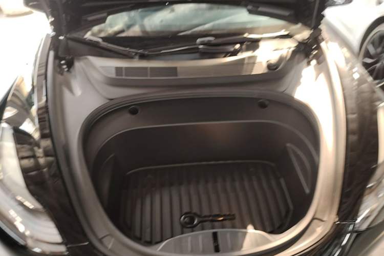 Used Tesla Model 3 2022 Rear-Wheel-Drive Version Engine Bay
