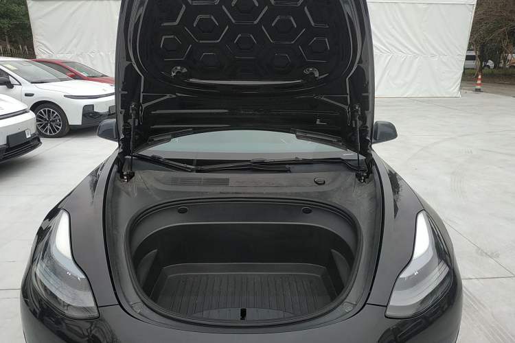 Used Tesla Model 3 2022 Rear-Wheel-Drive Version Engine Bay