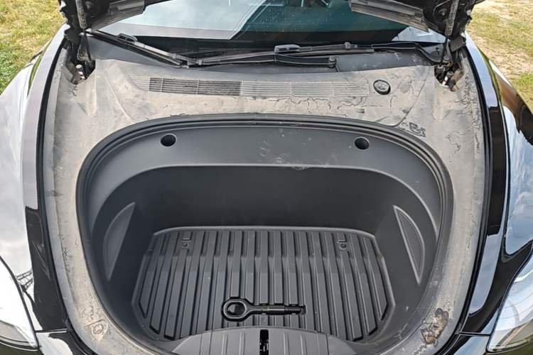 Used Tesla Model 3 2022 Rear-Wheel-Drive Version Engine Bay