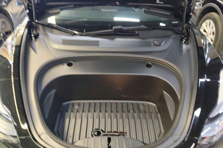 Used Tesla Model 3 2022 Rear-Wheel-Drive Version Engine Bay