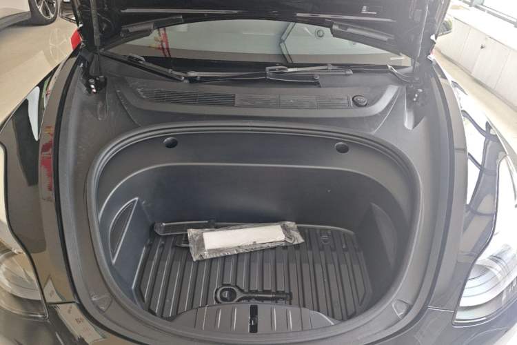 Used Tesla Model 3 2022 Rear-Wheel-Drive Version Engine Bay
