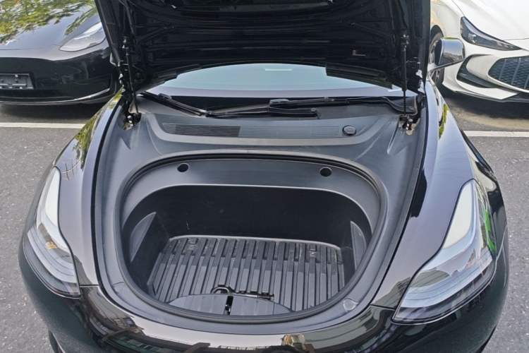 Used Tesla Model 3 2022 Rear-Wheel-Drive Version Engine Bay