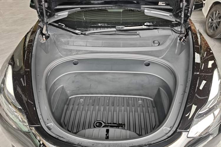 Used Tesla Model 3 2022 Performance High-Performance All-Wheel-Drive Version Engine Bay