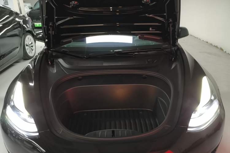 Used Tesla Model 3 2022 Rear-Wheel-Drive Version Engine Bay