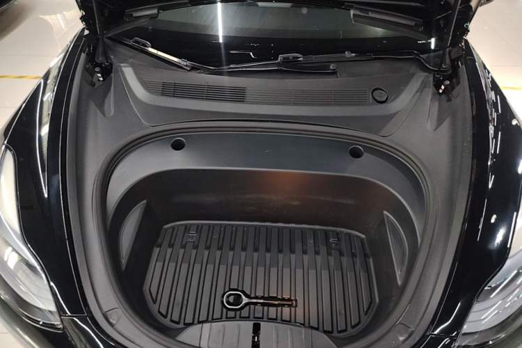 Used Tesla Model 3 2022 Rear-Wheel-Drive Version Engine Bay