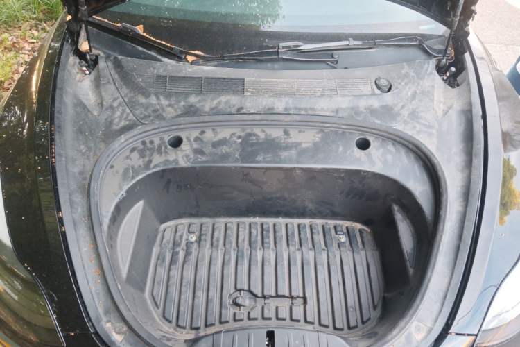 Used Tesla Model 3 2022 Rear-Wheel-Drive Version Engine Bay