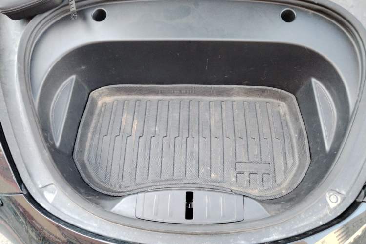 Used Tesla Model 3 2022 Rear-Wheel-Drive Version Engine Bay