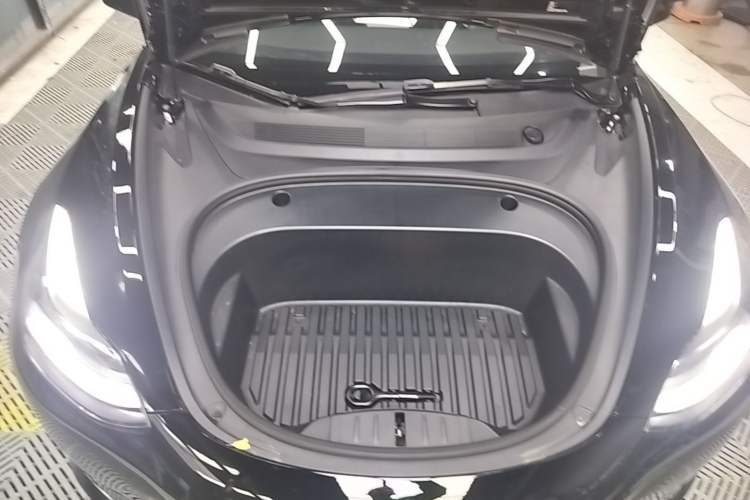 Used Tesla Model 3 2022 Rear-Wheel-Drive Version Engine Bay
