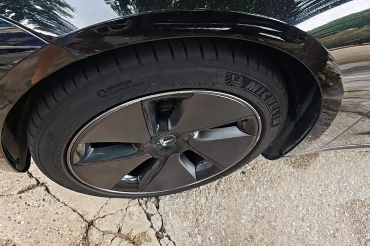 Used Tesla Model 3 2022 Rear-Wheel-Drive Version Exterior 1