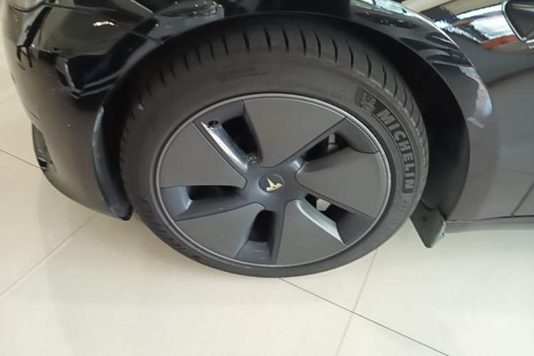 Used Tesla Model 3 2022 Rear-Wheel-Drive Version Exterior 1
