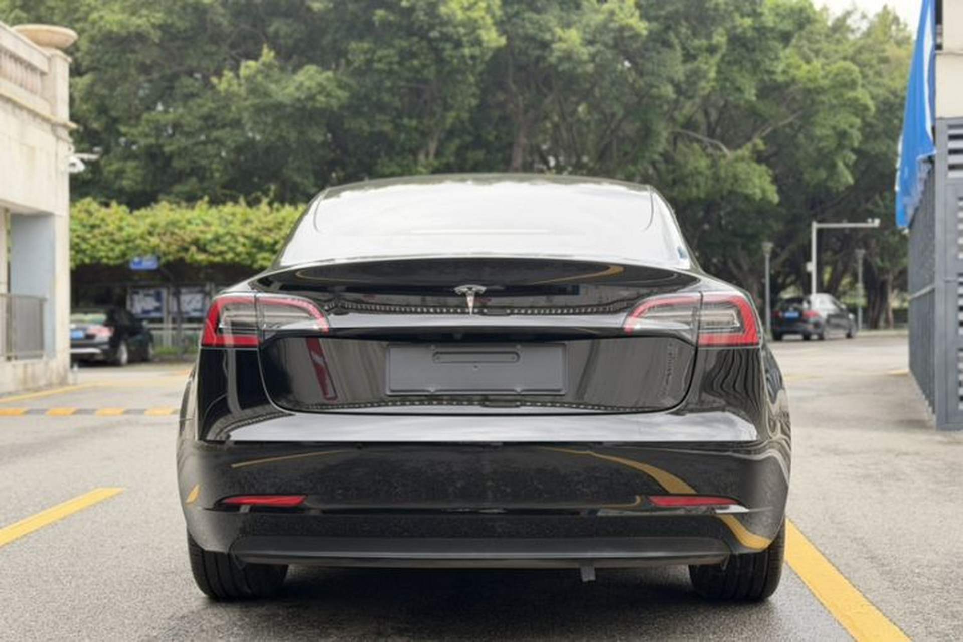 Used Tesla Model 3 2022 Rear-Wheel-Drive Version Exterior 1