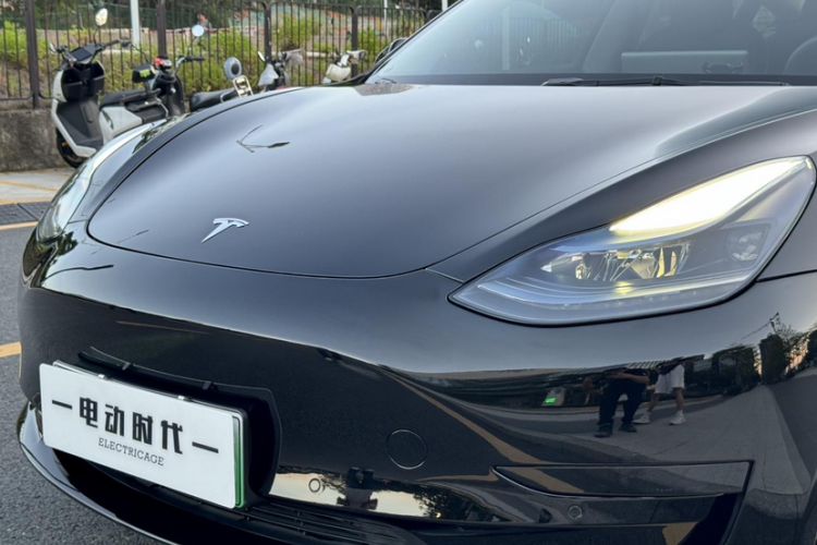 Used Tesla Model 3 2022 Rear-Wheel-Drive Version Exterior 1