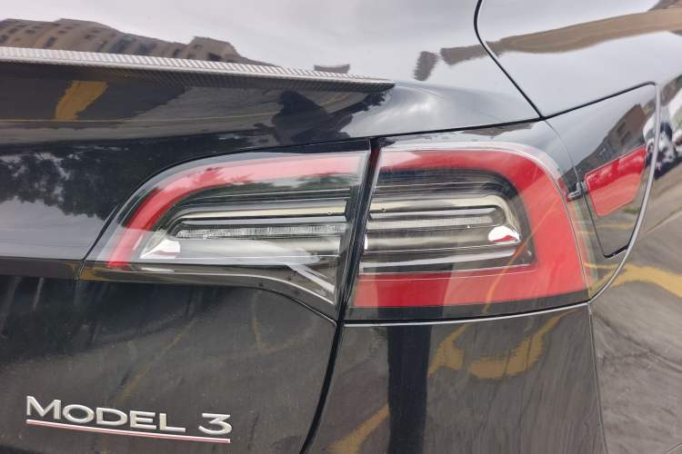 Used Tesla Model 3 2022 Performance High-Performance All-Wheel-Drive Version Exterior 11