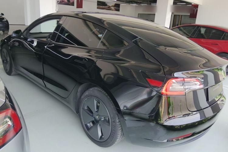 Used Tesla Model 3 2022 Rear-Wheel-Drive Version Exterior 2