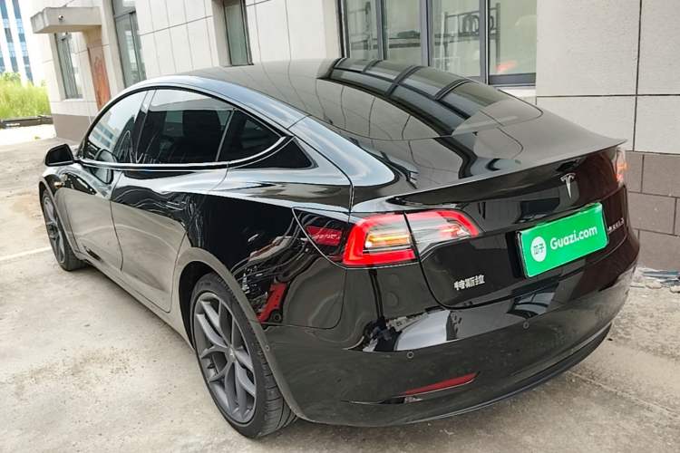 Used Tesla Model 3 2022 Performance High-Performance All-Wheel-Drive Version Exterior 2