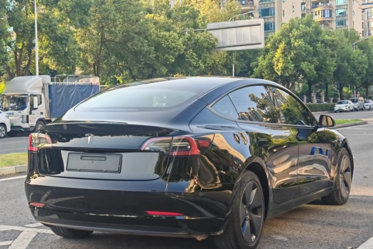 Used Tesla Model 3 2022 Rear-Wheel-Drive Version Exterior 2