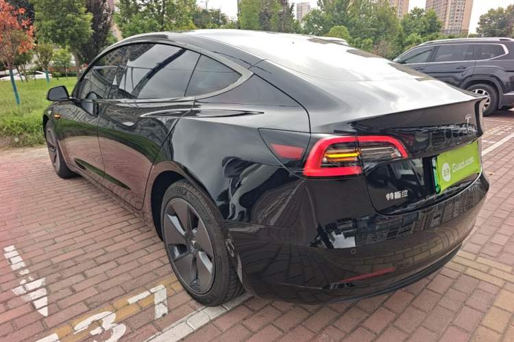 Used Tesla Model 3 2022 Rear-Wheel-Drive Version Exterior 2