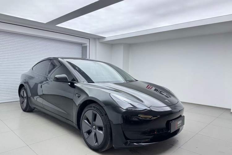 Used Tesla Model 3 2022 Rear-Wheel-Drive Version Exterior 2