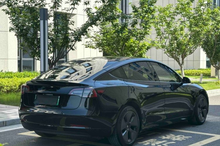 Used Tesla Model 3 2022 Rear-Wheel-Drive Version Exterior 2
