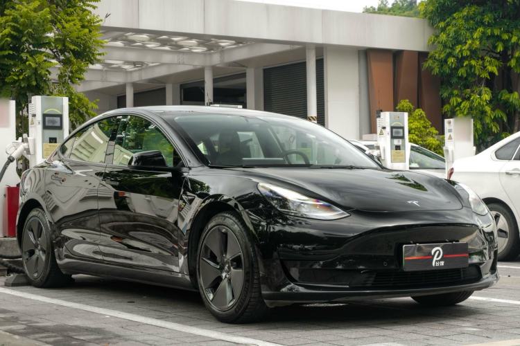 Used Tesla Model 3 2022 Rear-Wheel-Drive Version Exterior 2