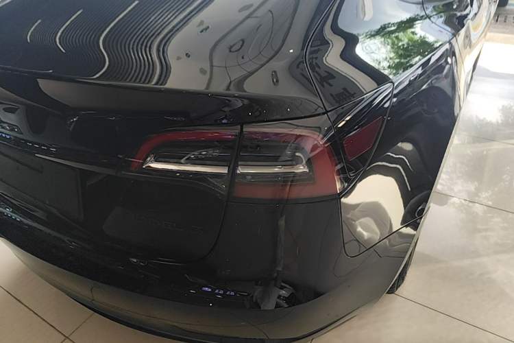 Used Tesla Model 3 2022 Rear-Wheel-Drive Version Exterior 3