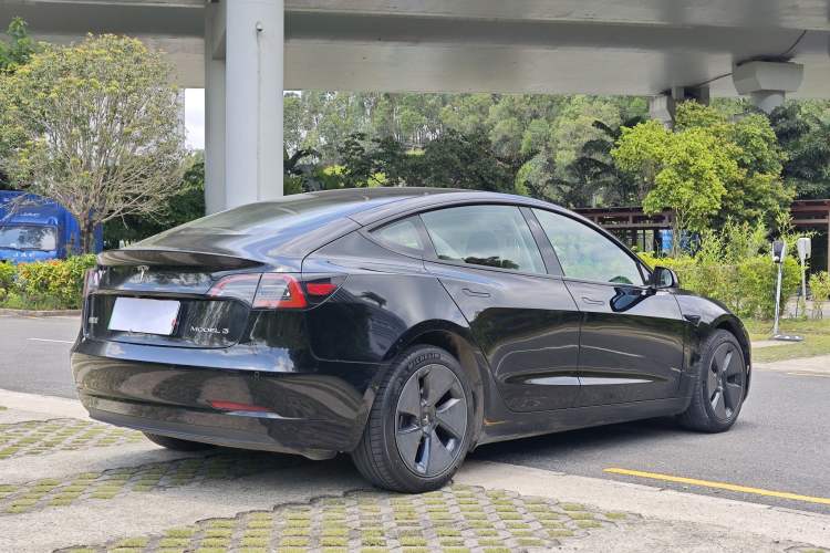 Used Tesla Model 3 2022 Rear-Wheel-Drive Version Exterior 3
