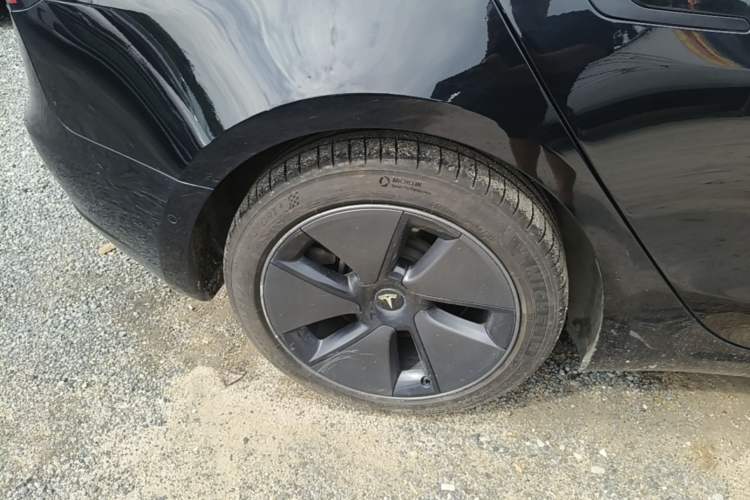 Used Tesla Model 3 2022 Rear-Wheel-Drive Version Exterior 3