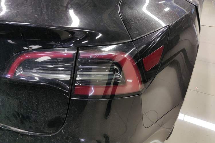 Used Tesla Model 3 2022 Rear-Wheel-Drive Version Exterior 3