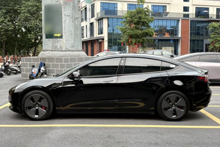 Used Tesla Model 3 2022 Rear-Wheel-Drive Version Exterior 3