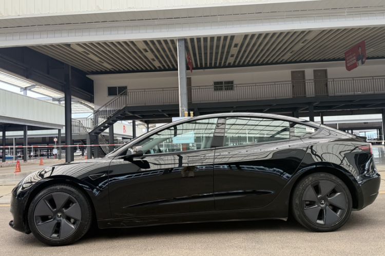 Used Tesla Model 3 2022 Rear-Wheel-Drive Version Exterior 3