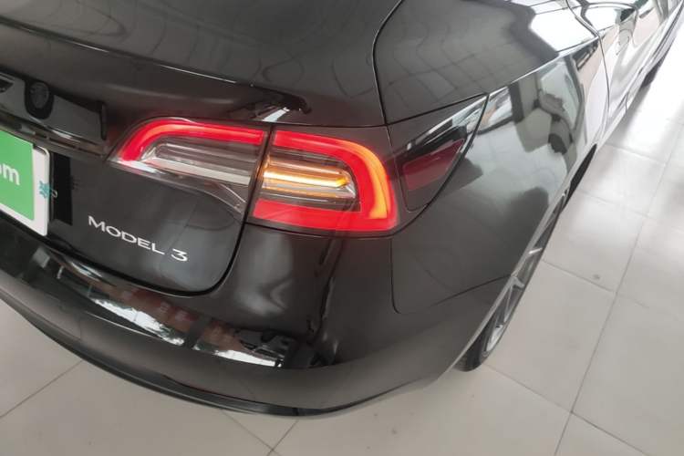 Used Tesla Model 3 2022 Rear-Wheel-Drive Version Exterior 3