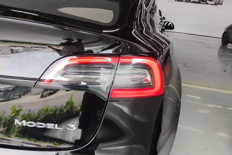 Used Tesla Model 3 2022 Rear-Wheel-Drive Version Exterior 3