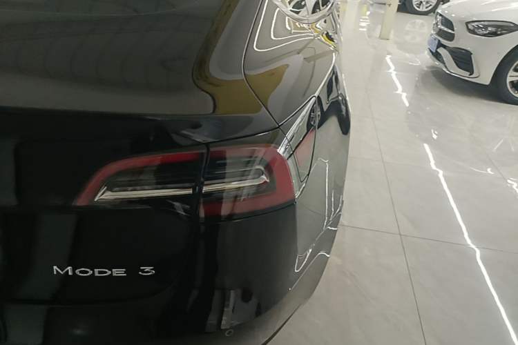 Used Tesla Model 3 2022 Rear-Wheel-Drive Version Exterior 3