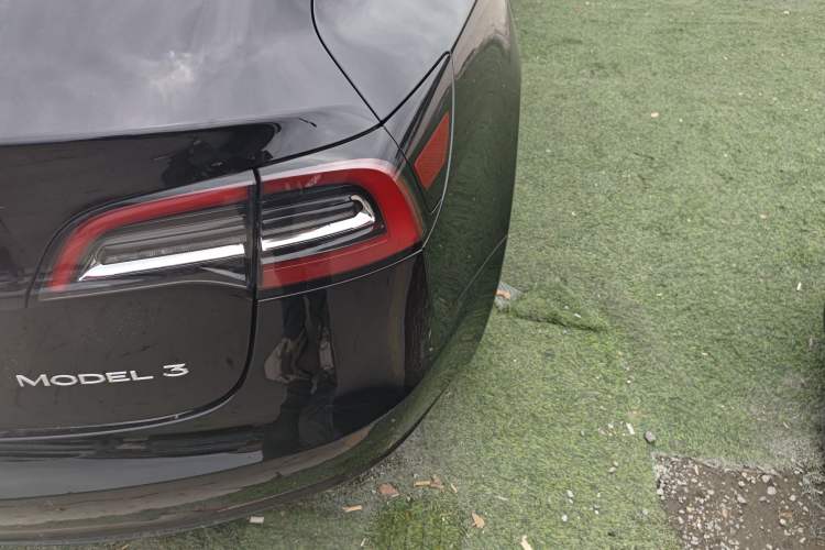 Used Tesla Model 3 2022 Rear-Wheel-Drive Version Exterior 3