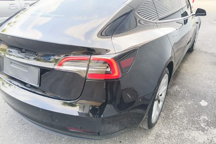 Used Tesla Model 3 2022 Rear-Wheel-Drive Version Exterior 3