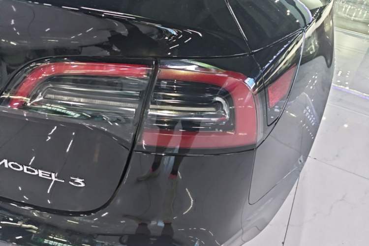 Used Tesla Model 3 2022 Rear-Wheel-Drive Version Exterior 3