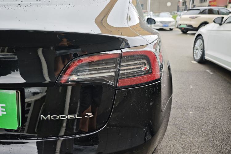 Used Tesla Model 3 2022 Rear-Wheel-Drive Version Exterior 3