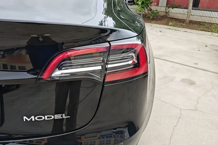 Used Tesla Model 3 2022 Rear-Wheel-Drive Version Exterior 3