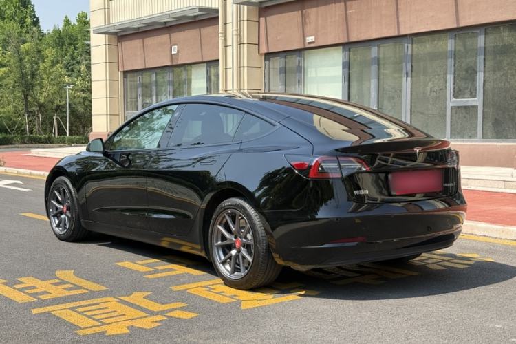 Used Tesla Model 3 2022 Rear-Wheel-Drive Version Exterior 4