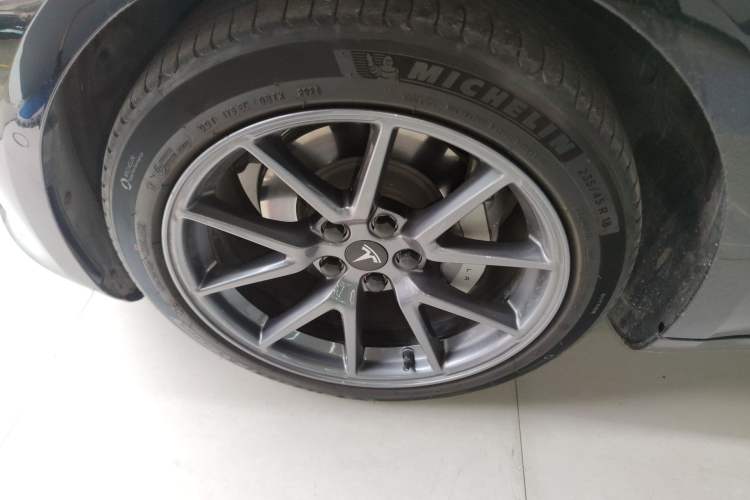 Used Tesla Model 3 2022 Rear-Wheel-Drive Version Exterior 4