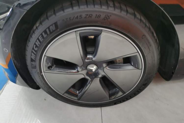 Used Tesla Model 3 2022 Rear-Wheel-Drive Version Exterior 4