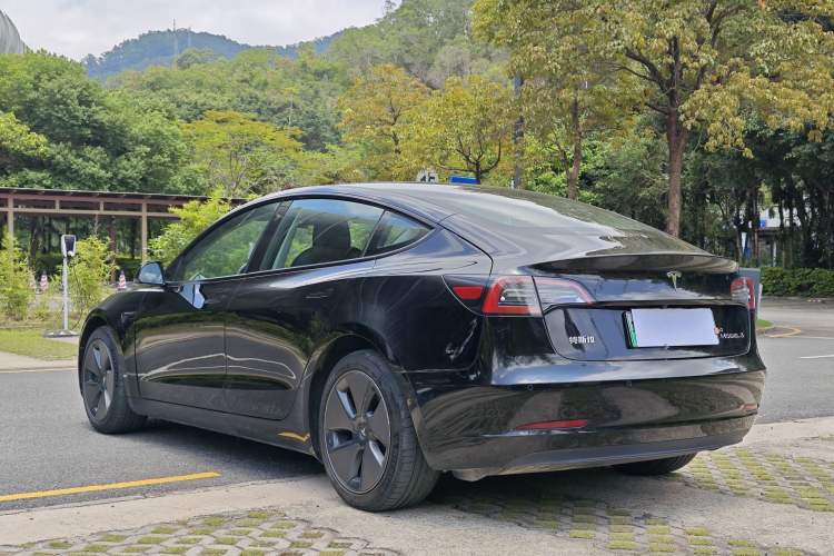 Used Tesla Model 3 2022 Rear-Wheel-Drive Version Exterior 4