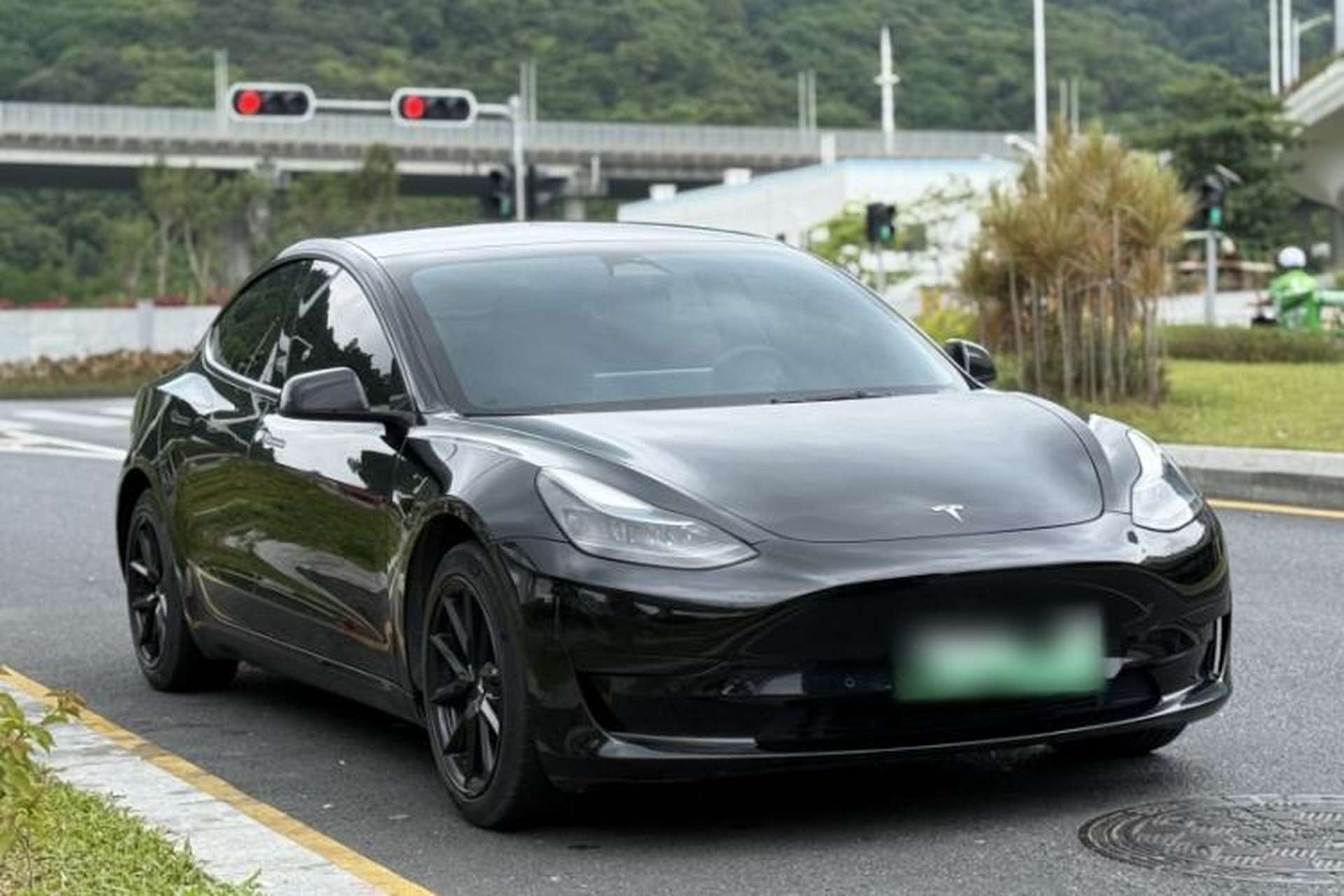 Used Tesla Model 3 2022 Rear-Wheel-Drive Version Exterior 4
