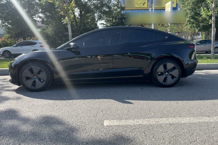 Used Tesla Model 3 2022 Rear-Wheel-Drive Version Exterior 4