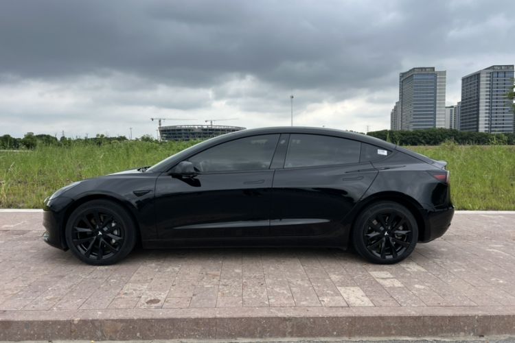 Used Tesla Model 3 2022 Rear-Wheel-Drive Version Exterior 4