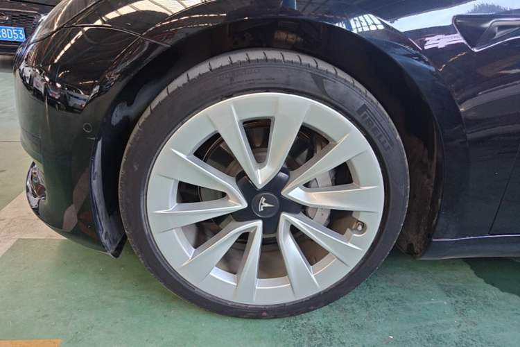 Used Tesla Model 3 2022 Rear-Wheel-Drive Version Exterior 4