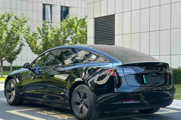 Used Tesla Model 3 2022 Rear-Wheel-Drive Version Exterior 4